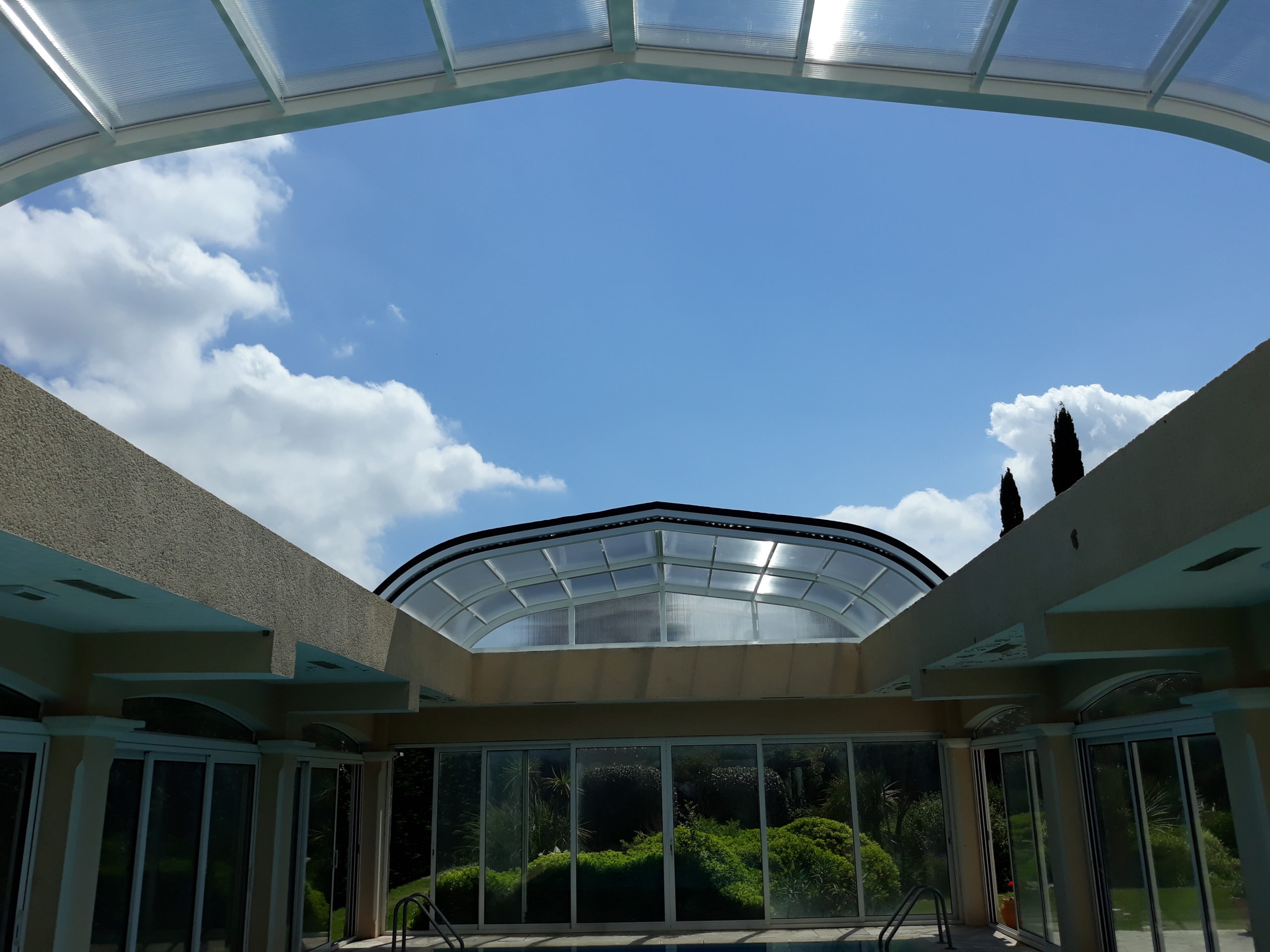 abris de piscine bas