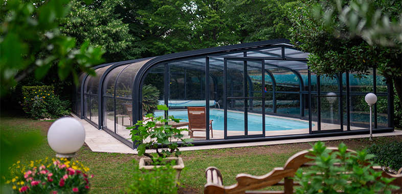 abri de piscine haut